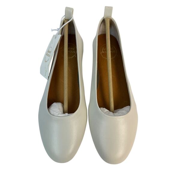 Andre Assous Nalah Ballet Flat Casual Women's 7M White Leather Slip On - Picture 3 of 9